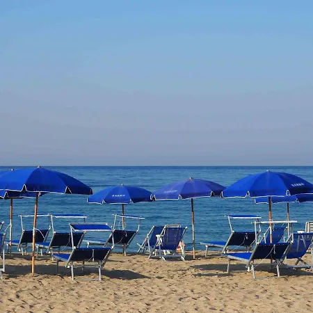 Locazione Turistica Barko Le Castella (Calabria)